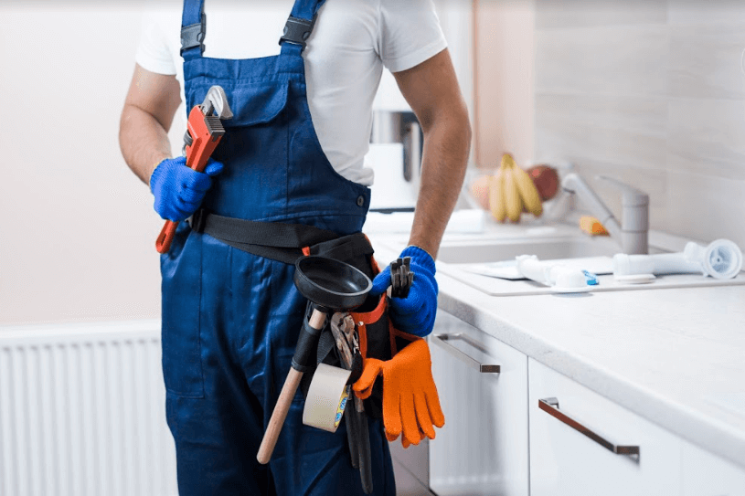 Benefits of Hiring a Professional Plumber - House Decorin