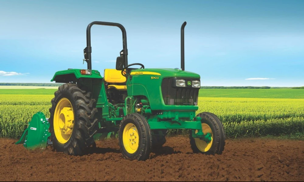 Common Mistakes to Avoid When Comparing Compact Tractors and Riding Mowers